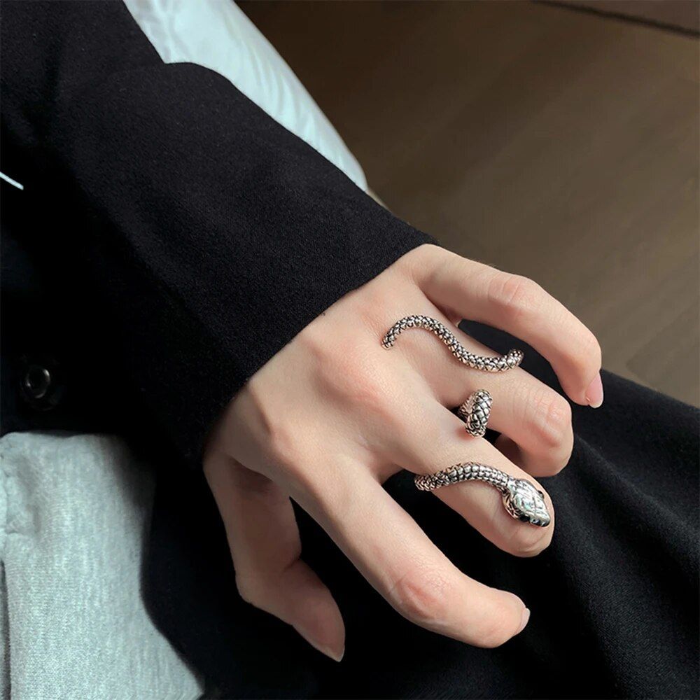 Trendy Silver Snake Wave Ring for Women - Adjustable, Vintage-Inspired Metal Jewelry