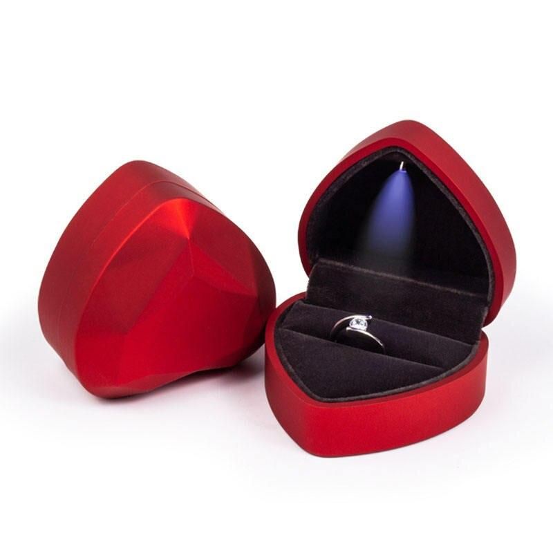 Enchanting LED Heart-Shaped Ring Box - Elegant Jewelry Presentation Case