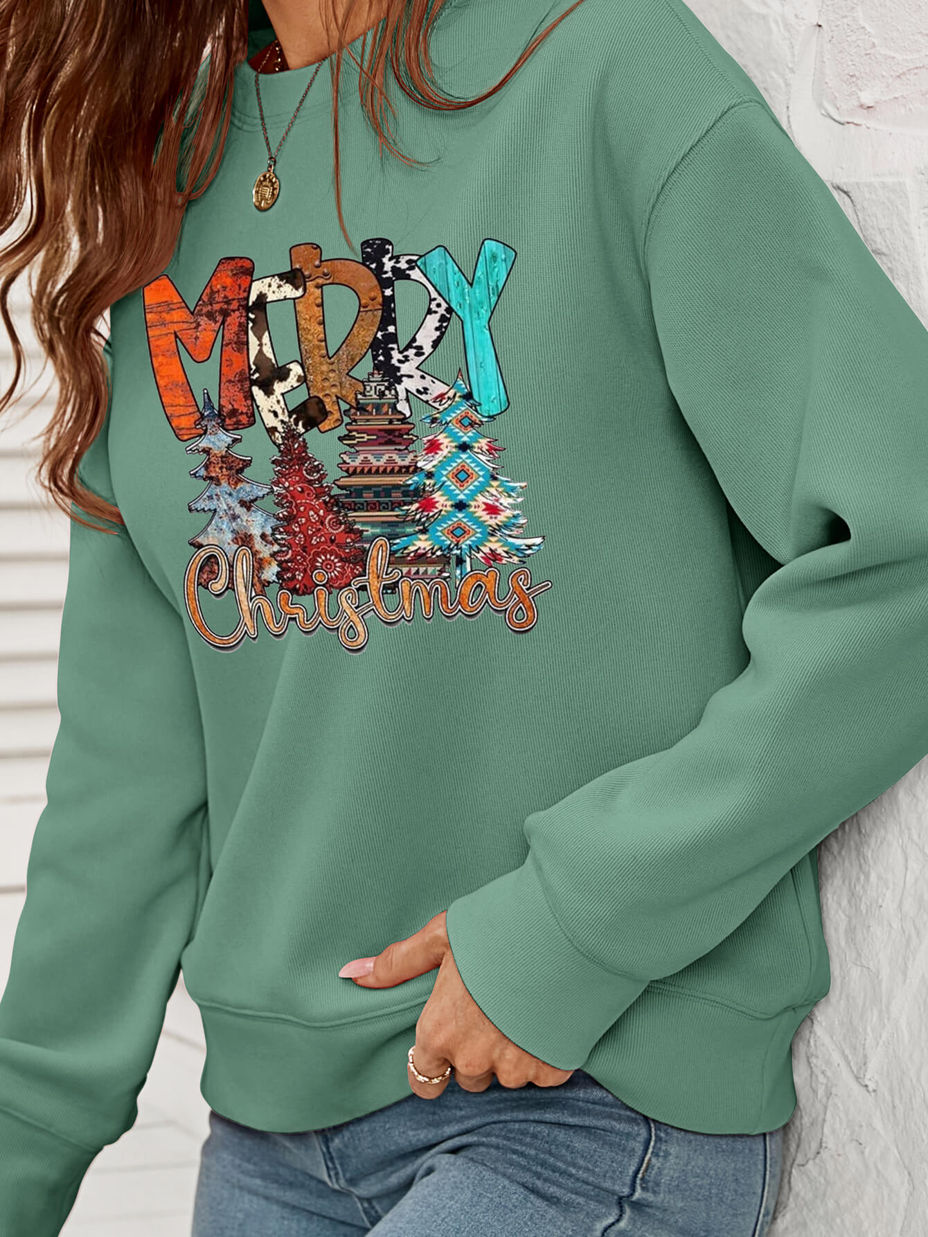 MERRY CHRISTMAS Graphic Crewneck Sweatshirt