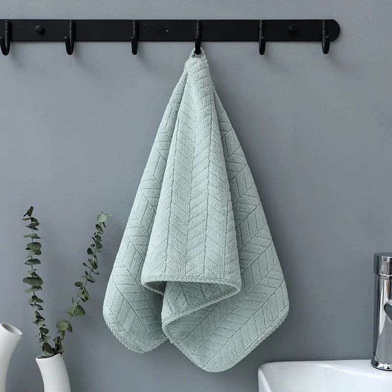 Luxurious Cotton-Polyester Blend Towel