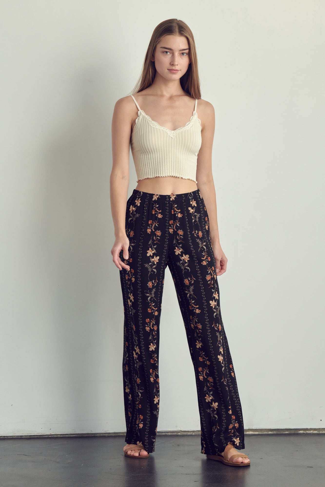 Palazzo pants in floral rayon gauze