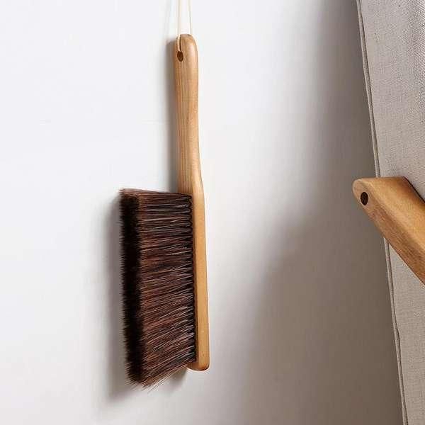 Eco-Friendly Microfiber Soft Sweep Bed Brush for Dust Removal