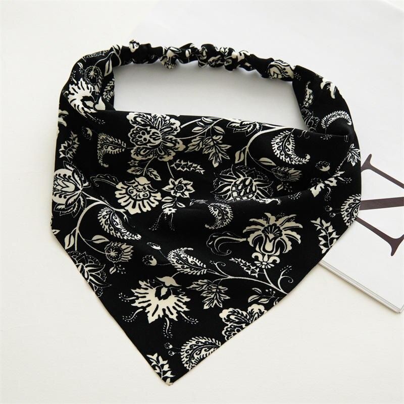 Elegant Triangle Tree Branch Print Bandana