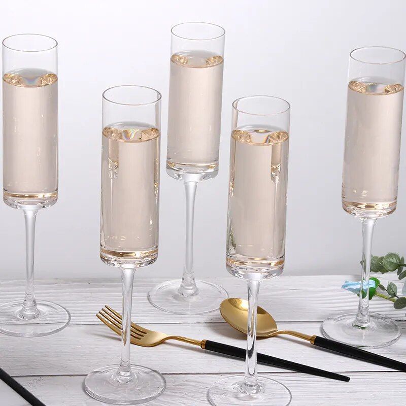 Elegant Crystal Champagne Glasses: Creative Design for Sparkling Wines