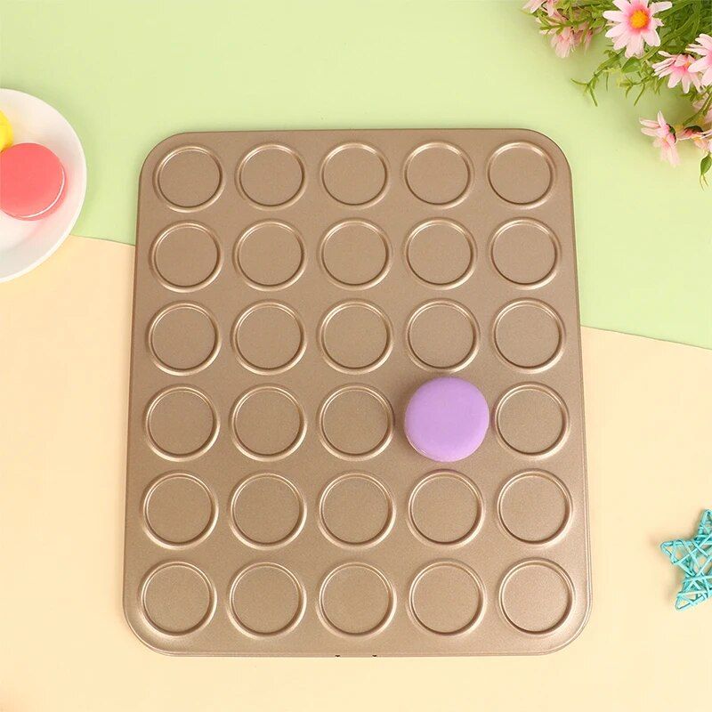 Deluxe 30-Hole Carbon Steel Macaroon Baking Kit