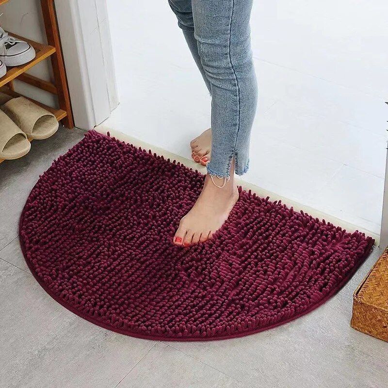 Luxurious Chenille Semi-Circle Bath Mat - Non-Slip, Absorbent & Soft Floor Rug