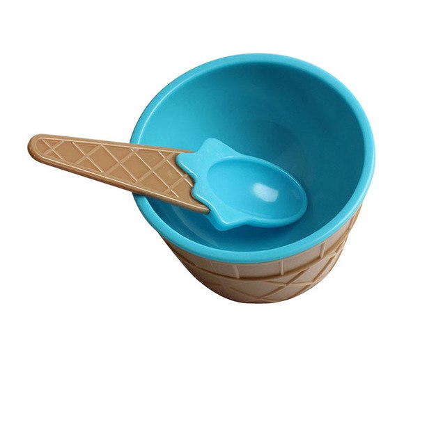 A lovely set of ice cream bowl with a spoon