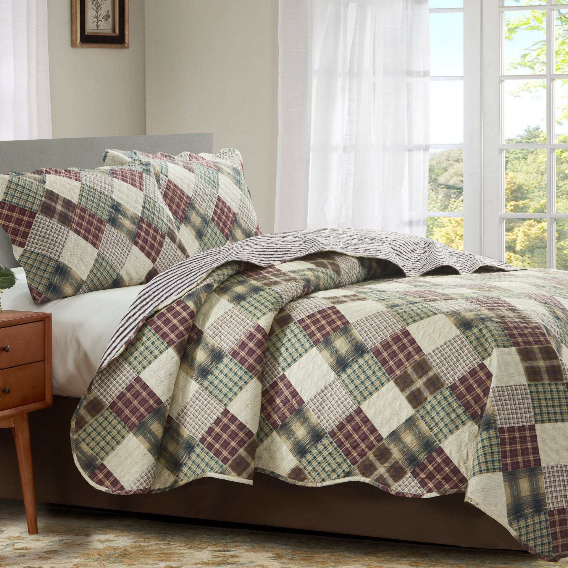 Jennifer 3 Piece Quilt Set - Brown