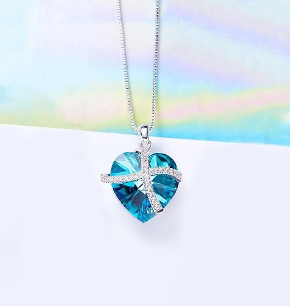 Bermuda Blue  Sleek Heart Pav'e Lining Necklace in 14K White Gold