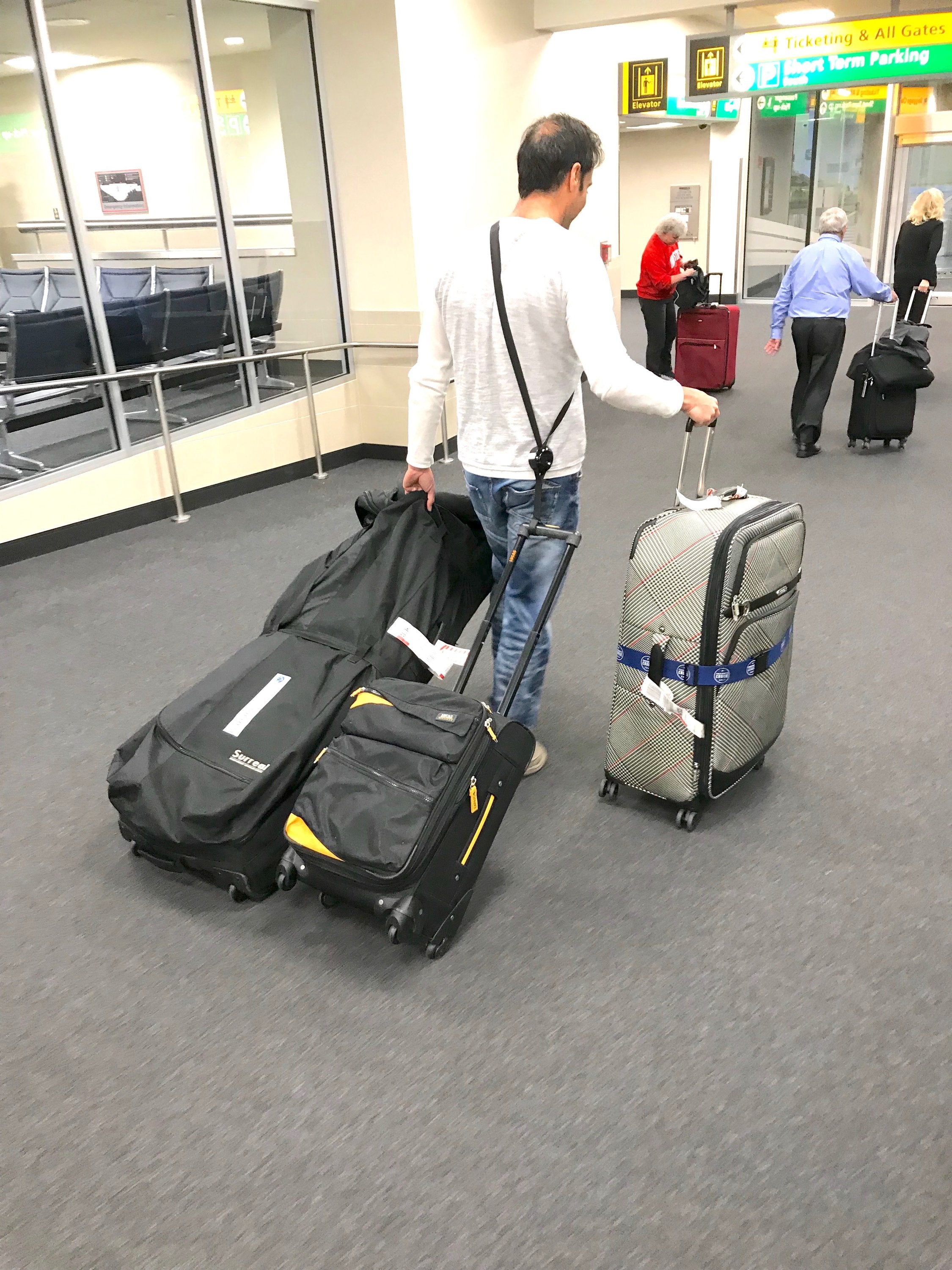 RetraStrap Hands-Free carry-on luggage - Anti theft