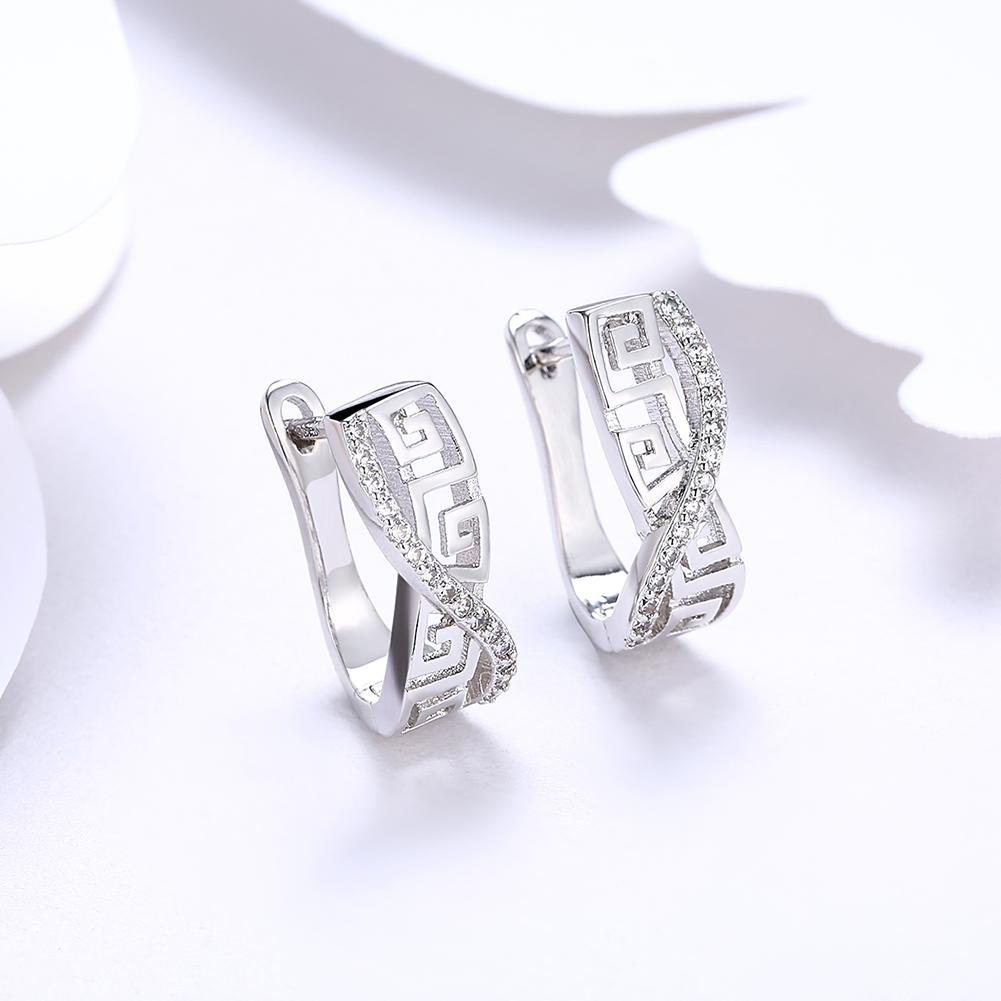 Italian Twist Roman Design Leverback Earring in 18K White Gold Plated