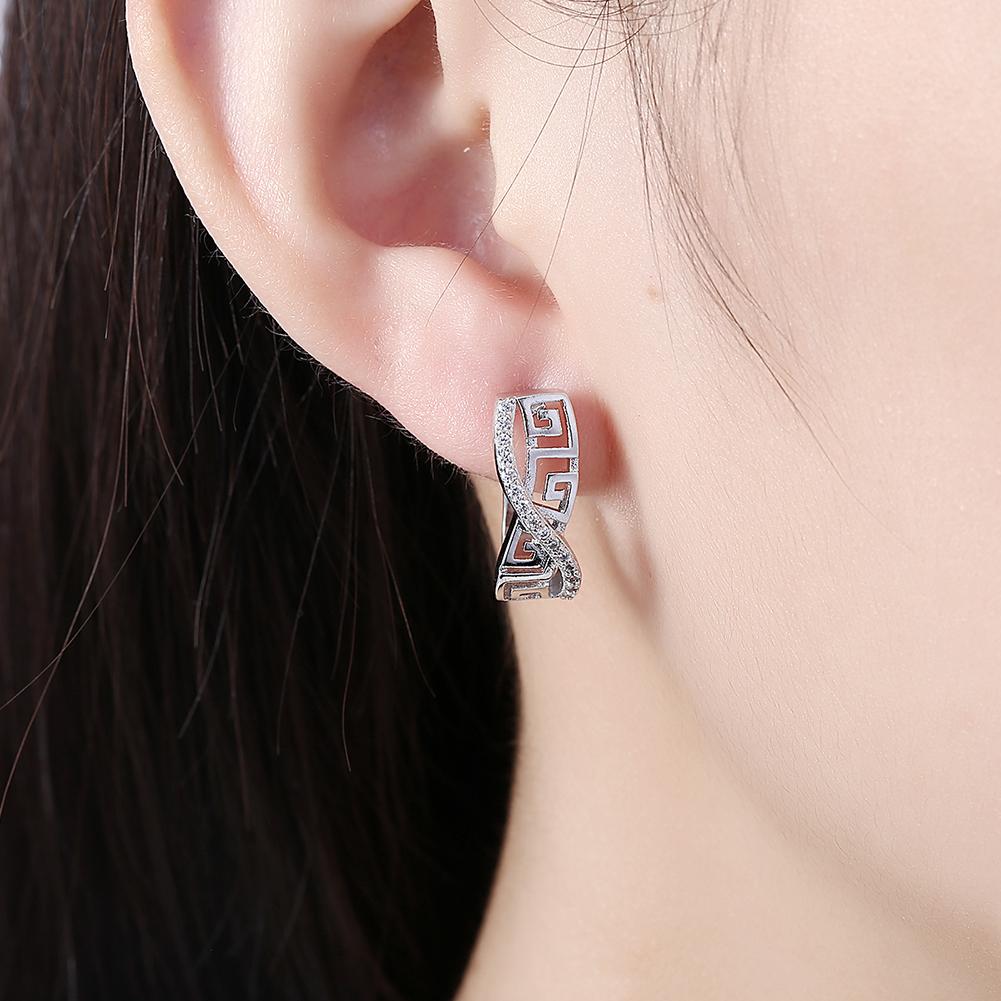 Italian Twist Roman Design Leverback Earring in 18K White Gold Plated