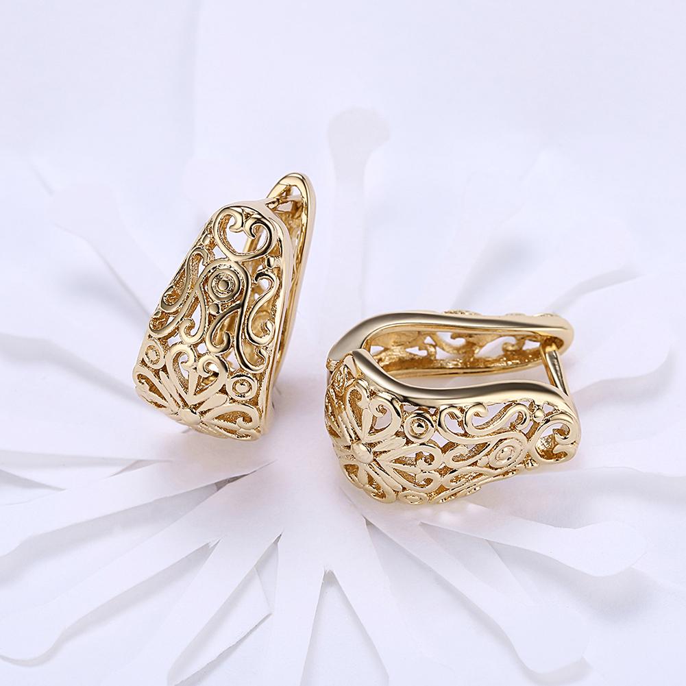 Bohemian Style Filigree Laser Cut Huggie Earring in 18K Gold Plated