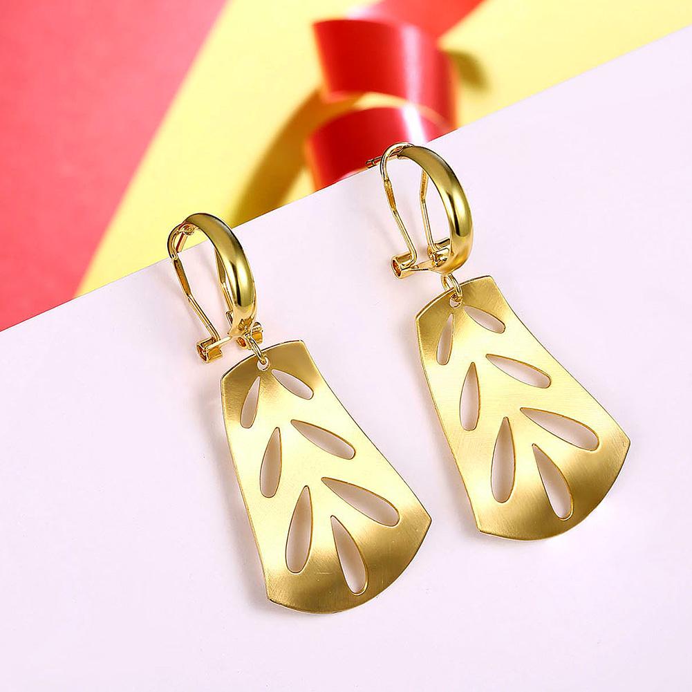 A Coruña Diamond Laser Cut Drop Earring in 18K Gold Plated