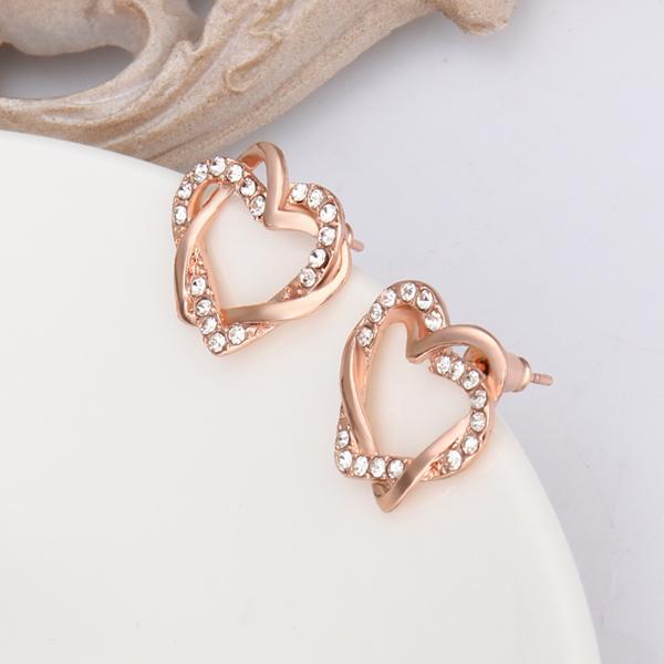 Heart Stud Earring in 18K Gold Plated