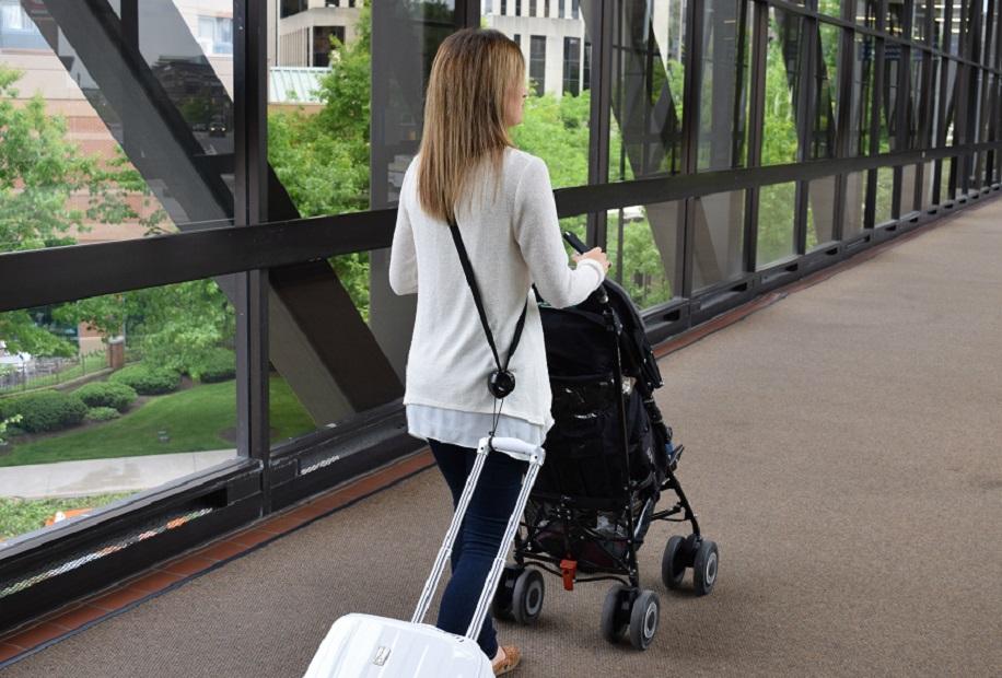 RetraStrap Hands-Free carry-on luggage - Anti theft