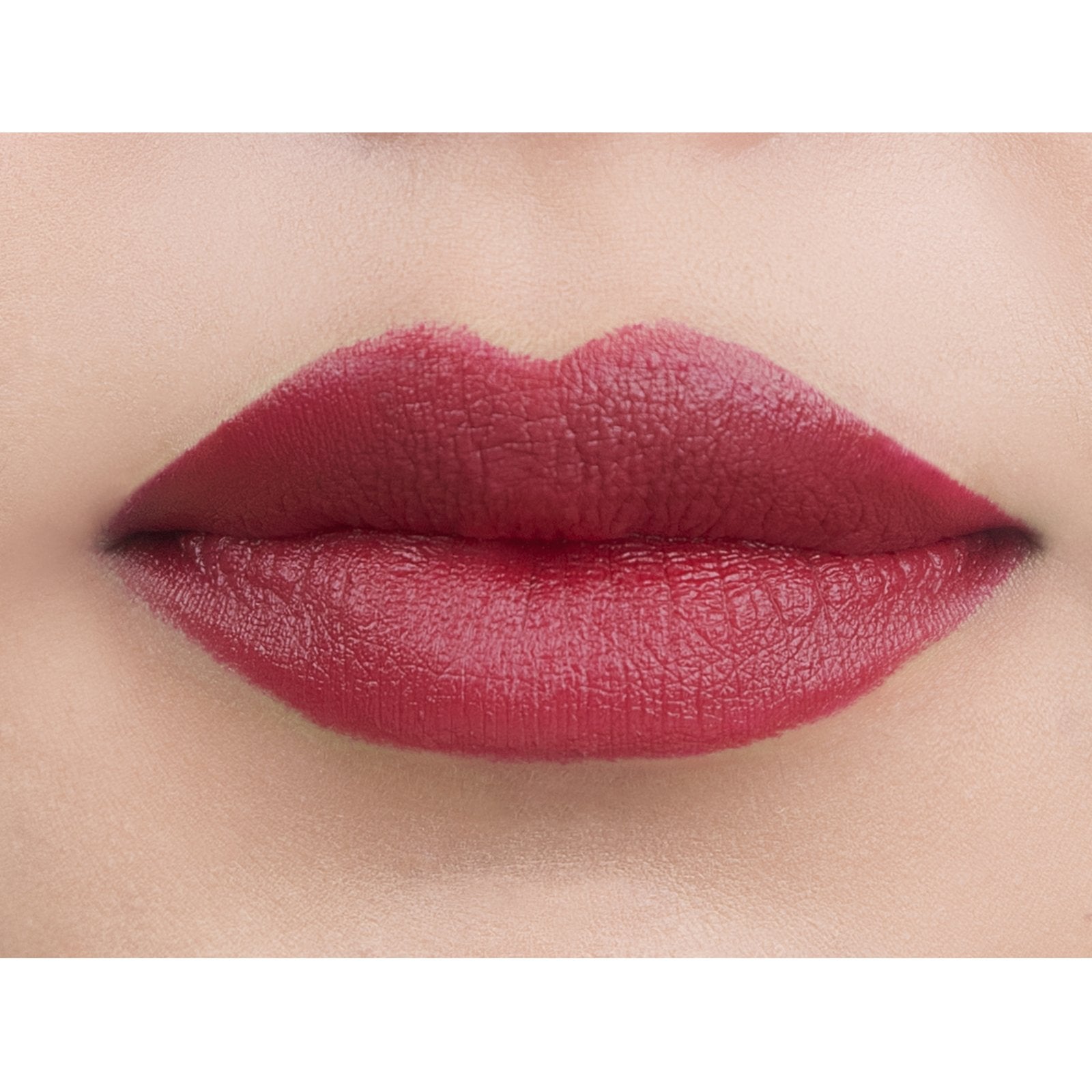 Defiant Creamy Lipstick (003, Scarlet Red)