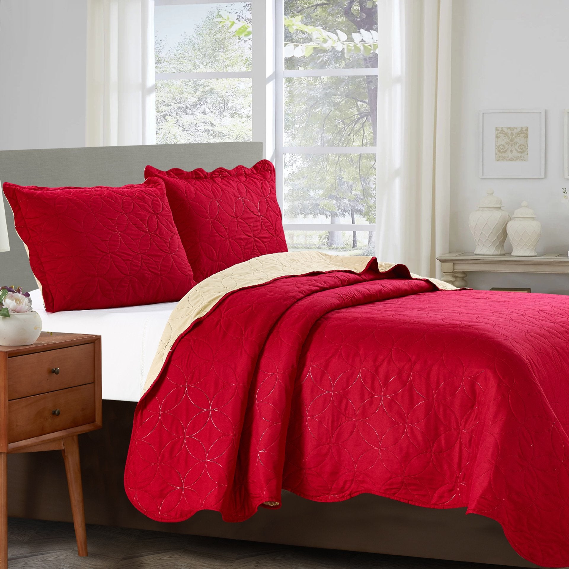 Sherry - 3 Piece - Solid Reversible Quilt Set - Red | Home Design Quilt Sets