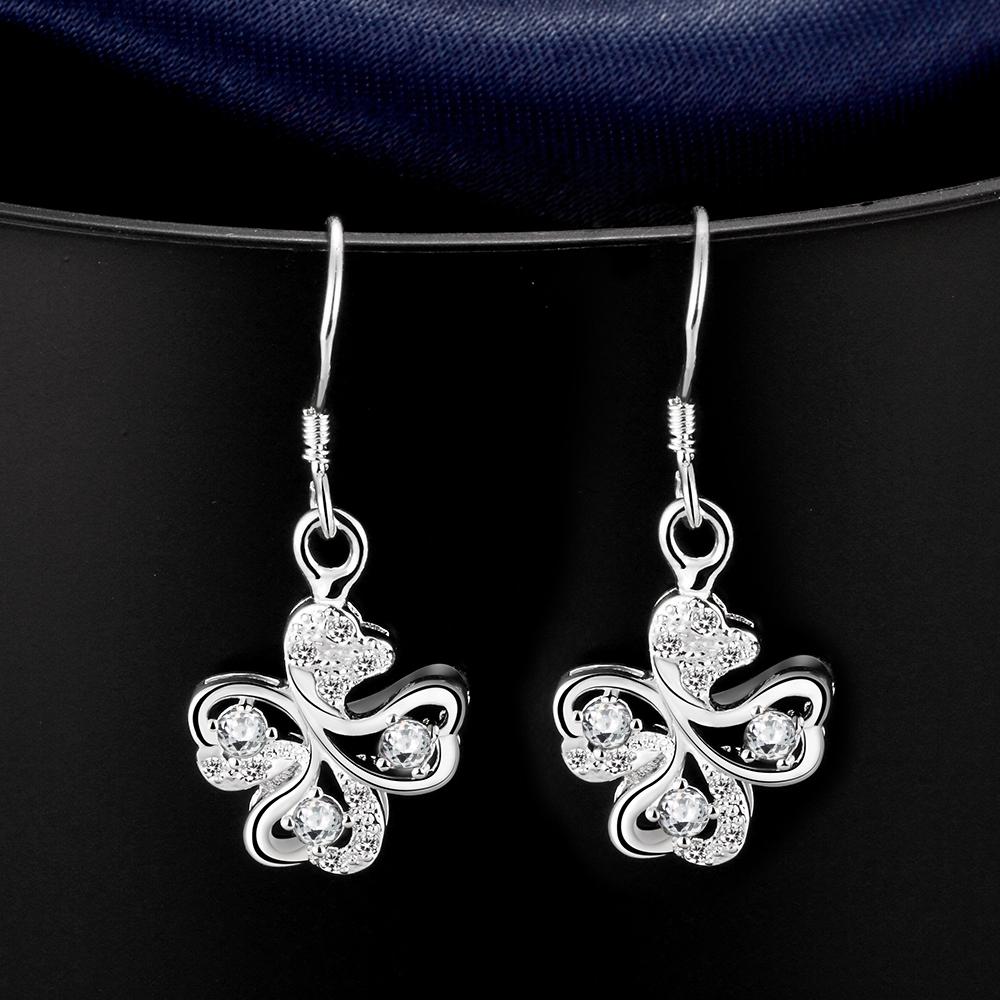 Drop Earring in 18k White Gold Plated with Austrian Crystals