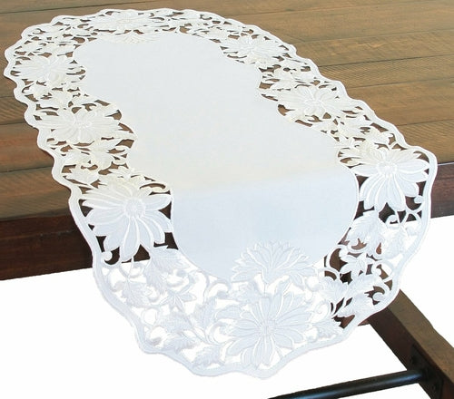 XD14018 Daisy Garden Table Runner - Zomdo Marketplace | Zomdo.com