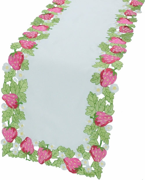 XD8172 Strawberry Patch Table Runner - Zomdo Marketplace | Zomdo.com