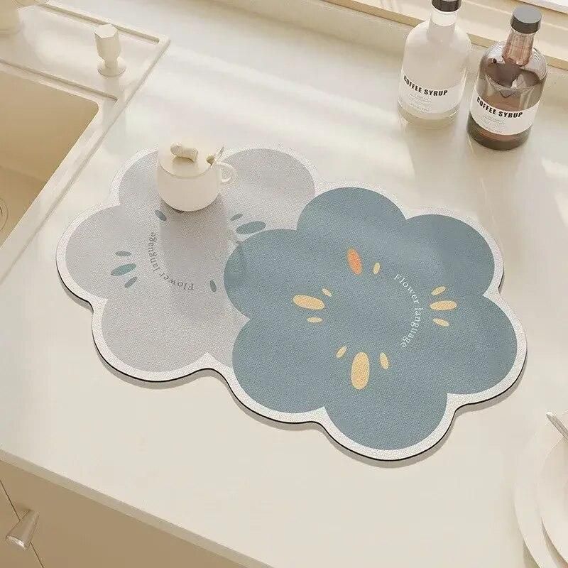 Versatile Flower-Shaped Kitchen Drying Mat