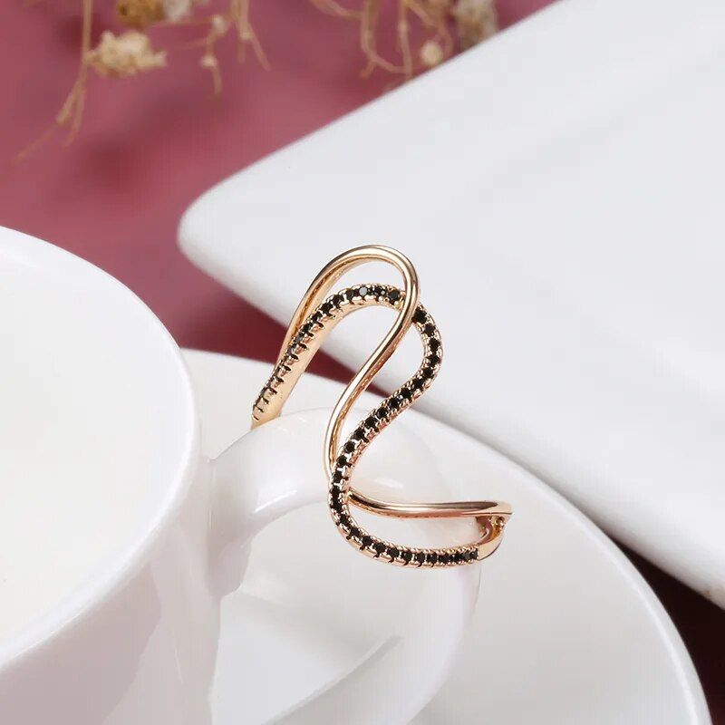 Luxurious Gothic-Inspired Black Zircon Double Twist Ring in 585 Rose Gold