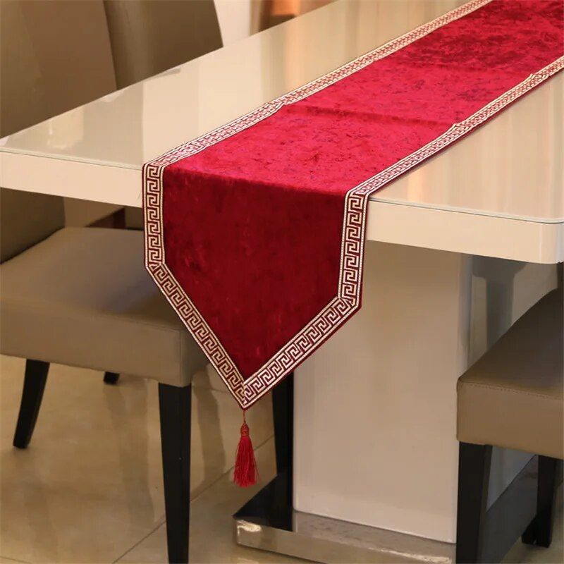 Elegant Modern Velvet Table Runner - Perfect for Home and Hotel