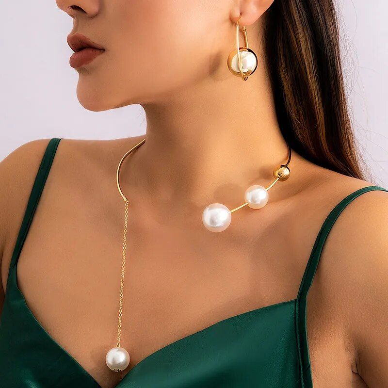 Elegant Geometric Collar Necklace and Pearl Earring Set for Women