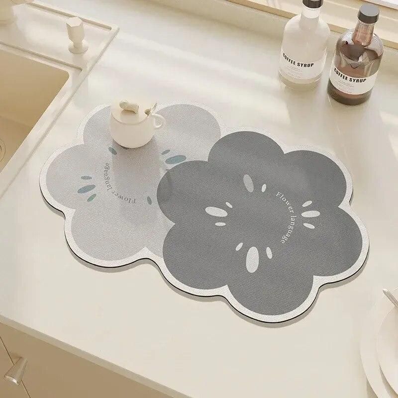 Versatile Flower-Shaped Kitchen Drying Mat