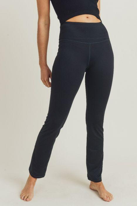 Straight-Leg Essential Performance Leggings | Blue Lelantos