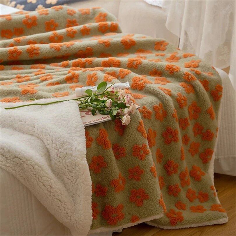 Luxurious Double-Sided Plush Floral Bedspread & Sofa Throw