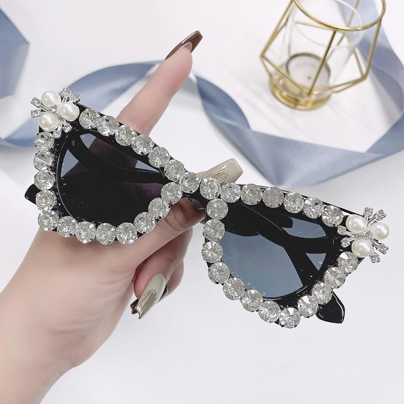 Chic Cat Eye Rhinestone Sunglasses