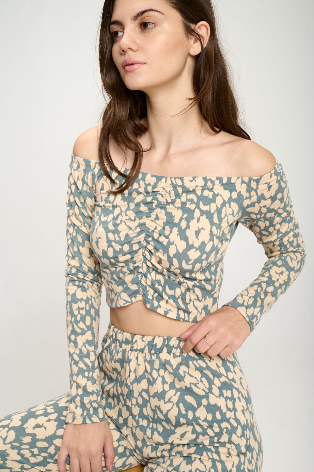 Jogger and Off Shoulder Top Lounge Wear Set Leopard