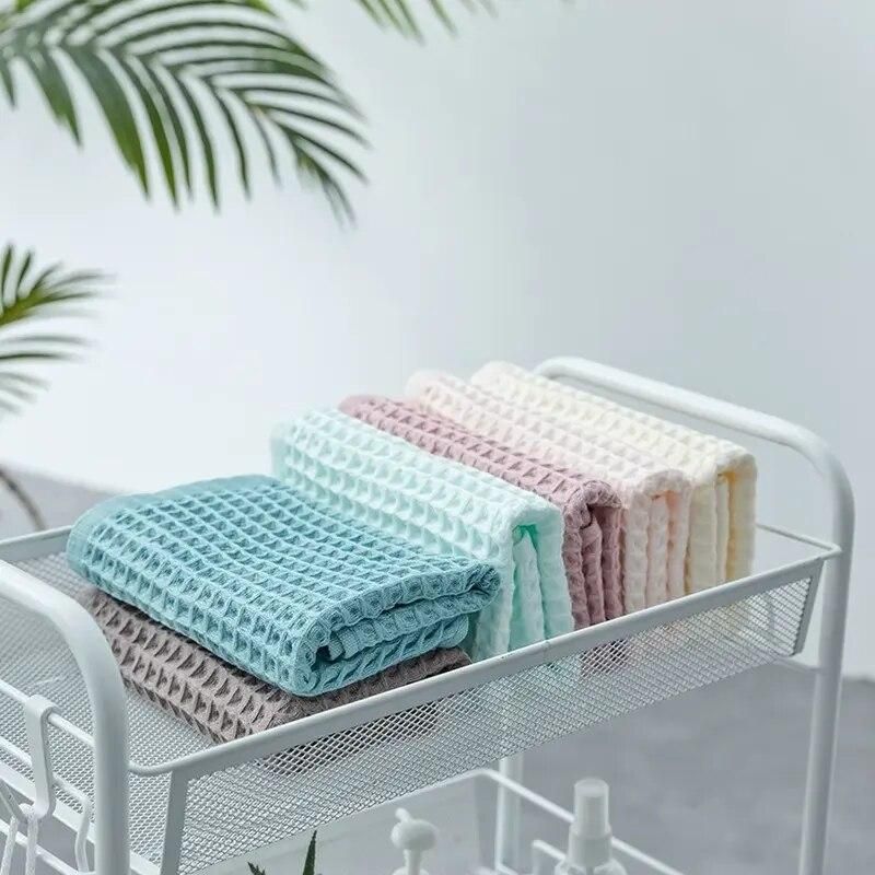 Luxurious 100% Cotton Waffle Plaid Face Towel for All Ages