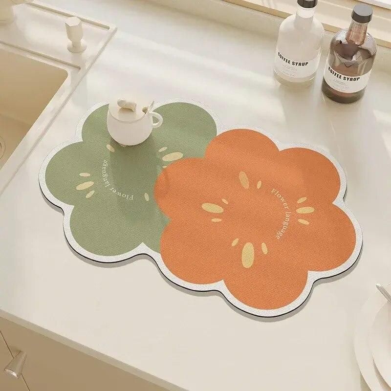 Versatile Flower-Shaped Kitchen Drying Mat