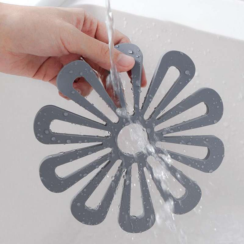 Modern Flower-Shaped Trivet Mat: Eco-Friendly TPR Pot Holder