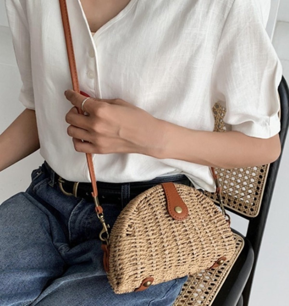 Stylish Oval Straw Crossbody Bag