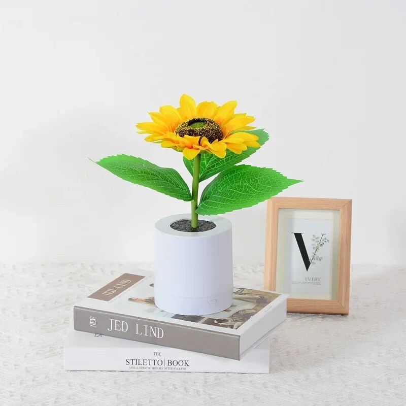 Rechargeable Sunflower LED Night Light - Creative and Novelty Bedroom Lamp for Kids and Friends