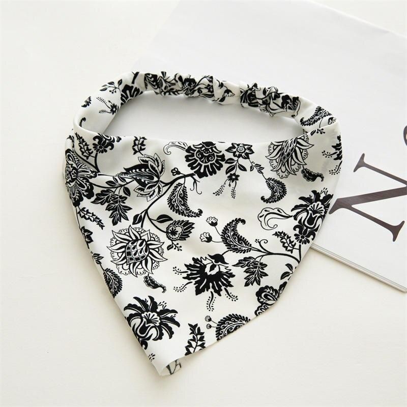 Elegant Triangle Tree Branch Print Bandana