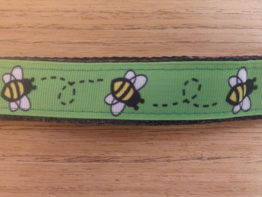 Leash/ Large/ Bees | Green Thalassa