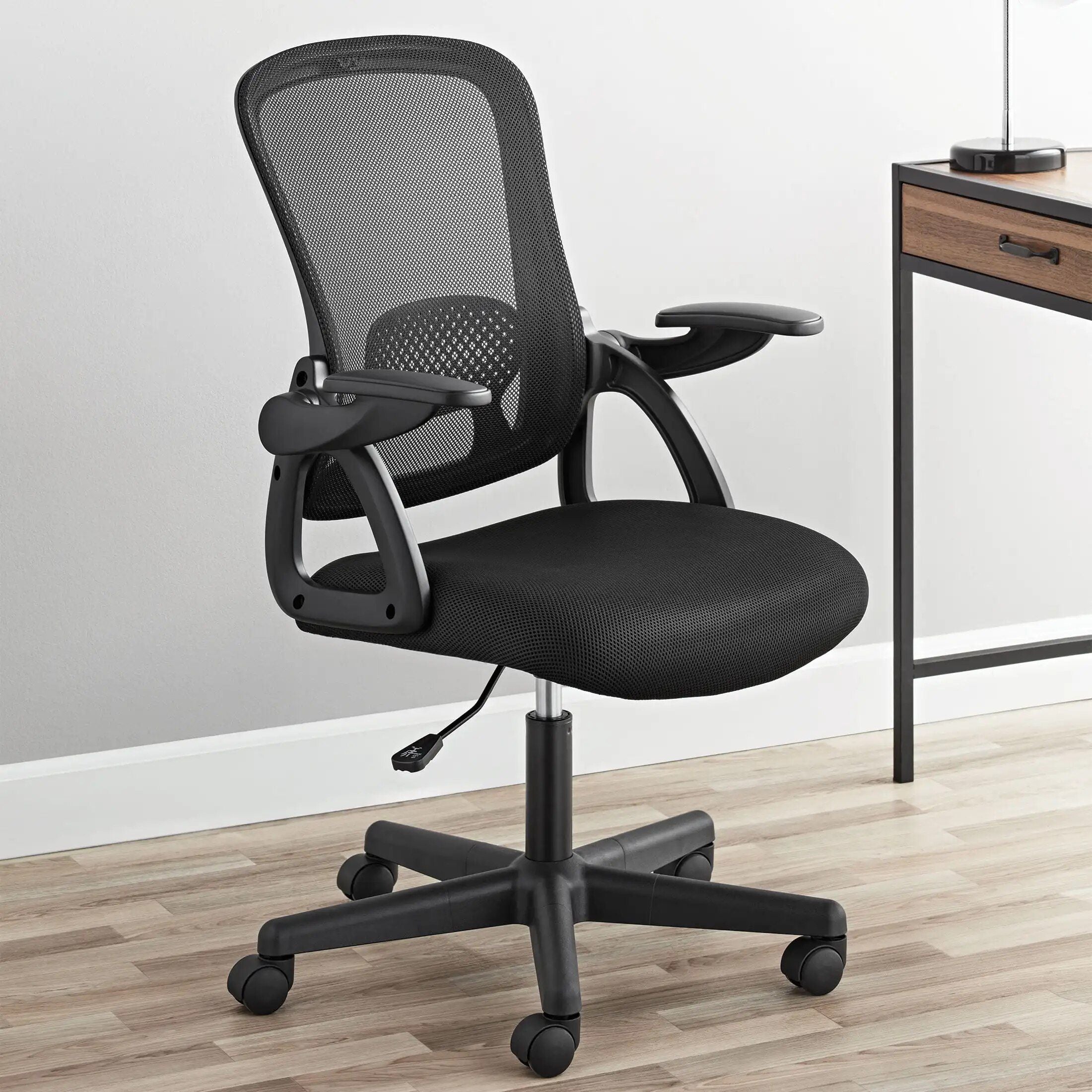 Ergonomic Mesh Task Chair with Flip-up Arms and Lumbar Support