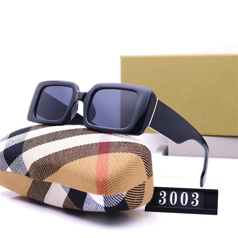 Chic Large Frame Sunglasses for Women