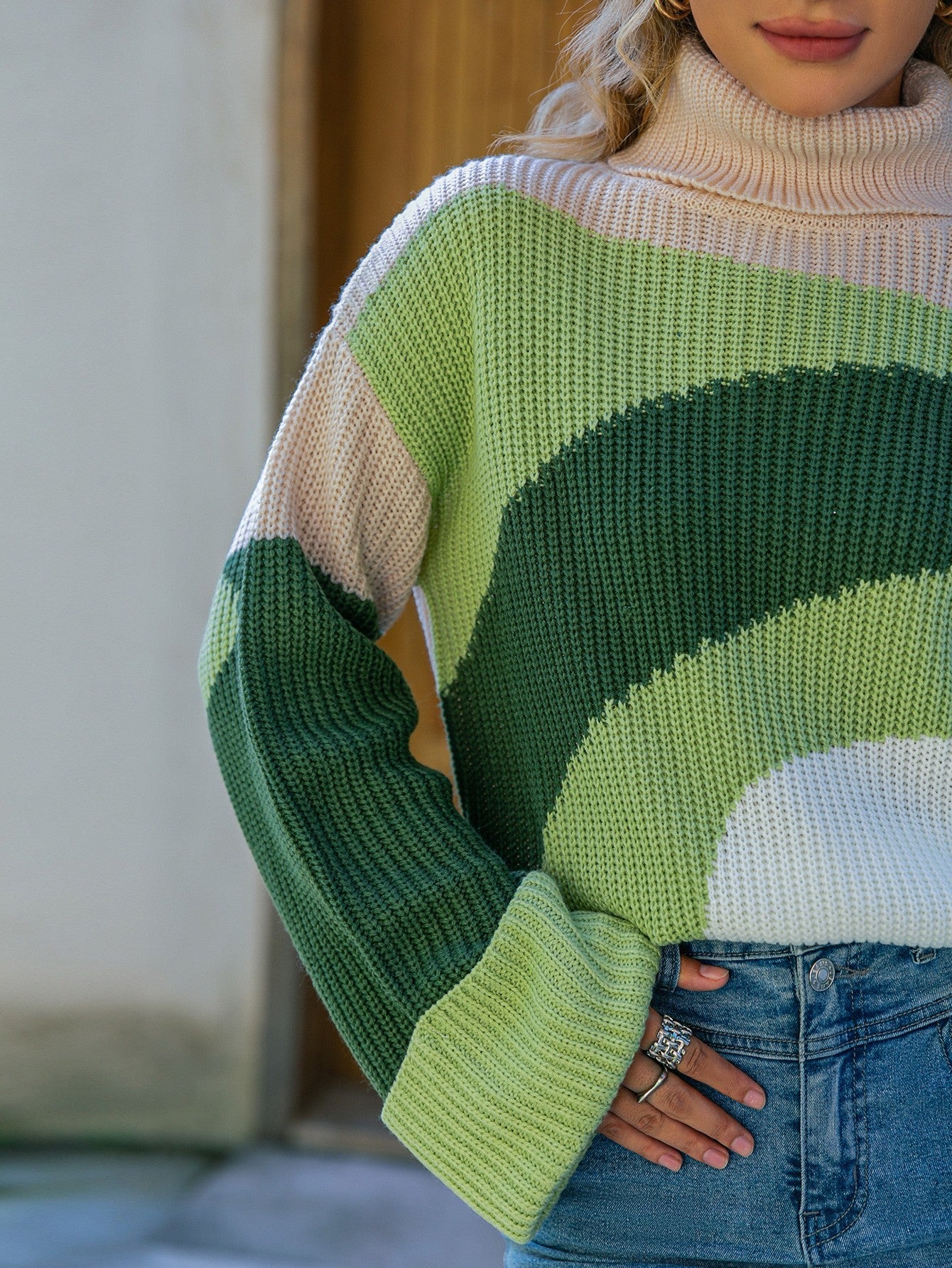 Color Block Cuffed Sleeve Rib-Knit Turtleneck Sweater