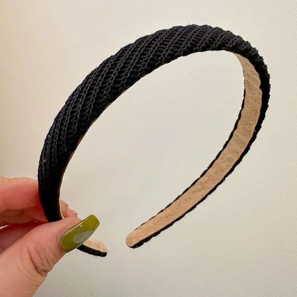 Elegant Vintage Hairband - Classic Black & White Hoop Headband for Women and Girls