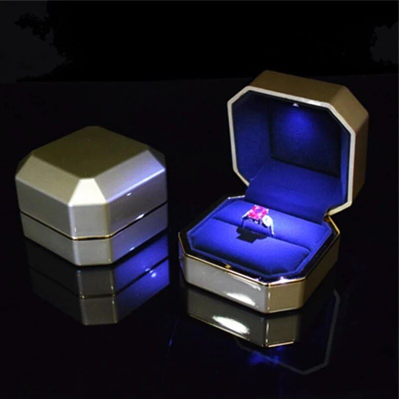 LED Illuminated Luxury Velvet Ring Box