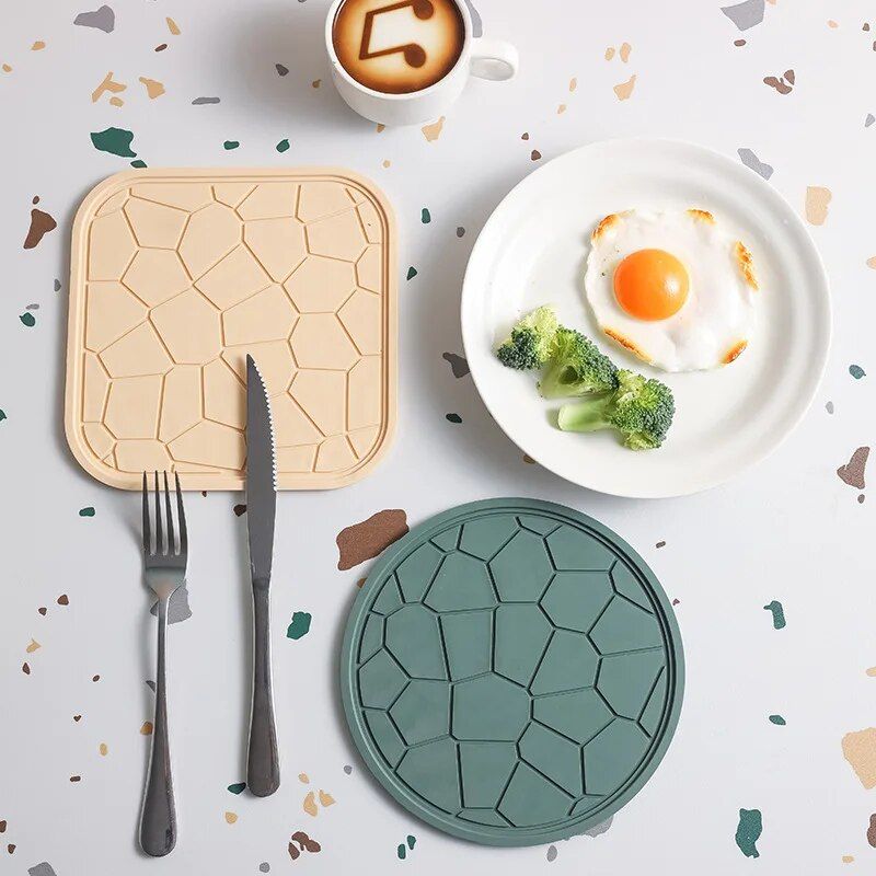 Versatile Heat-Resistant Silicone Trivet Mats: Modern, Eco-Friendly Kitchen Accessory