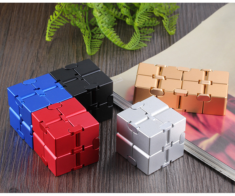 Decompresses Relax Toys Stress Relief Toy Metal Infinity Cube