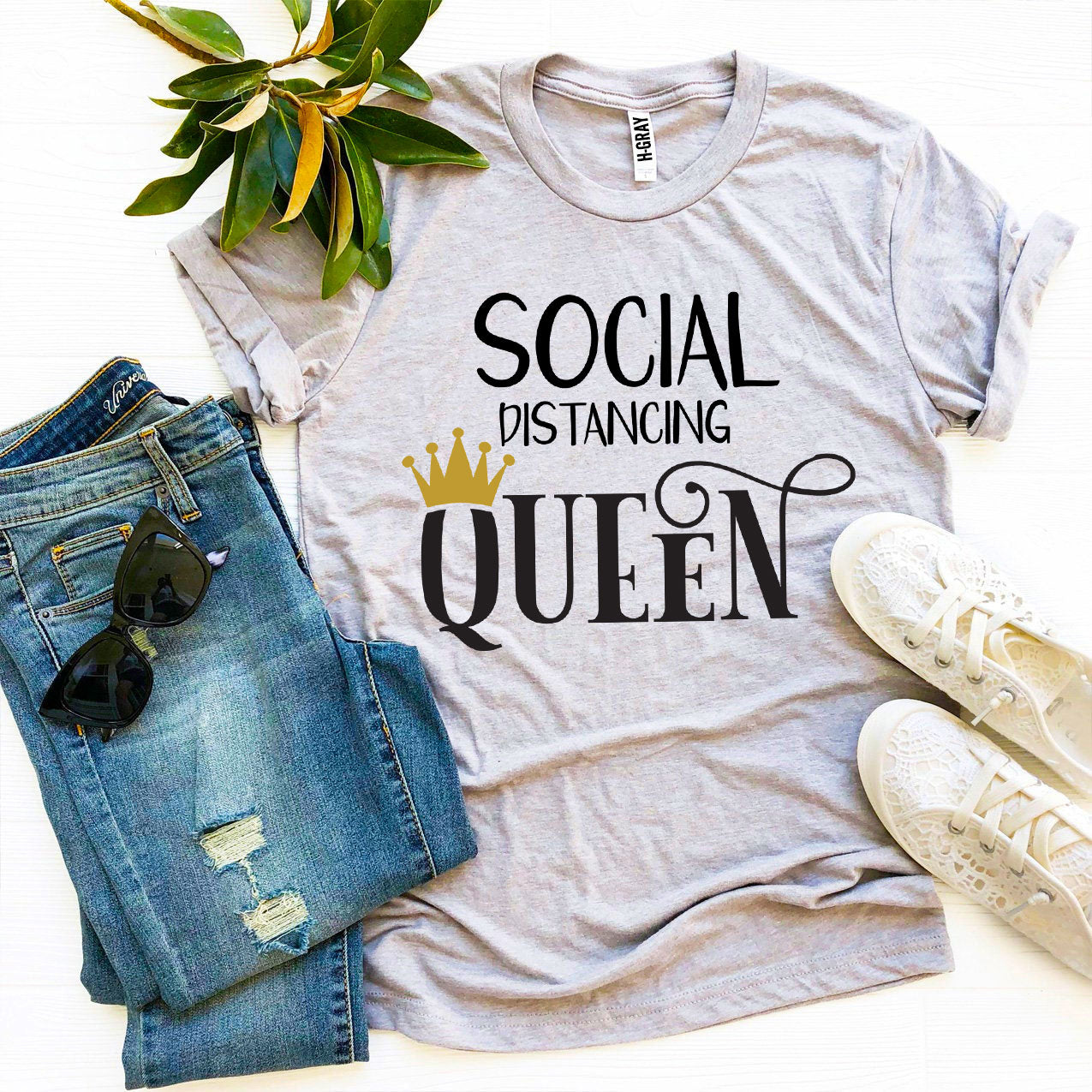 Social Distancing Queen T-shirt | Agate