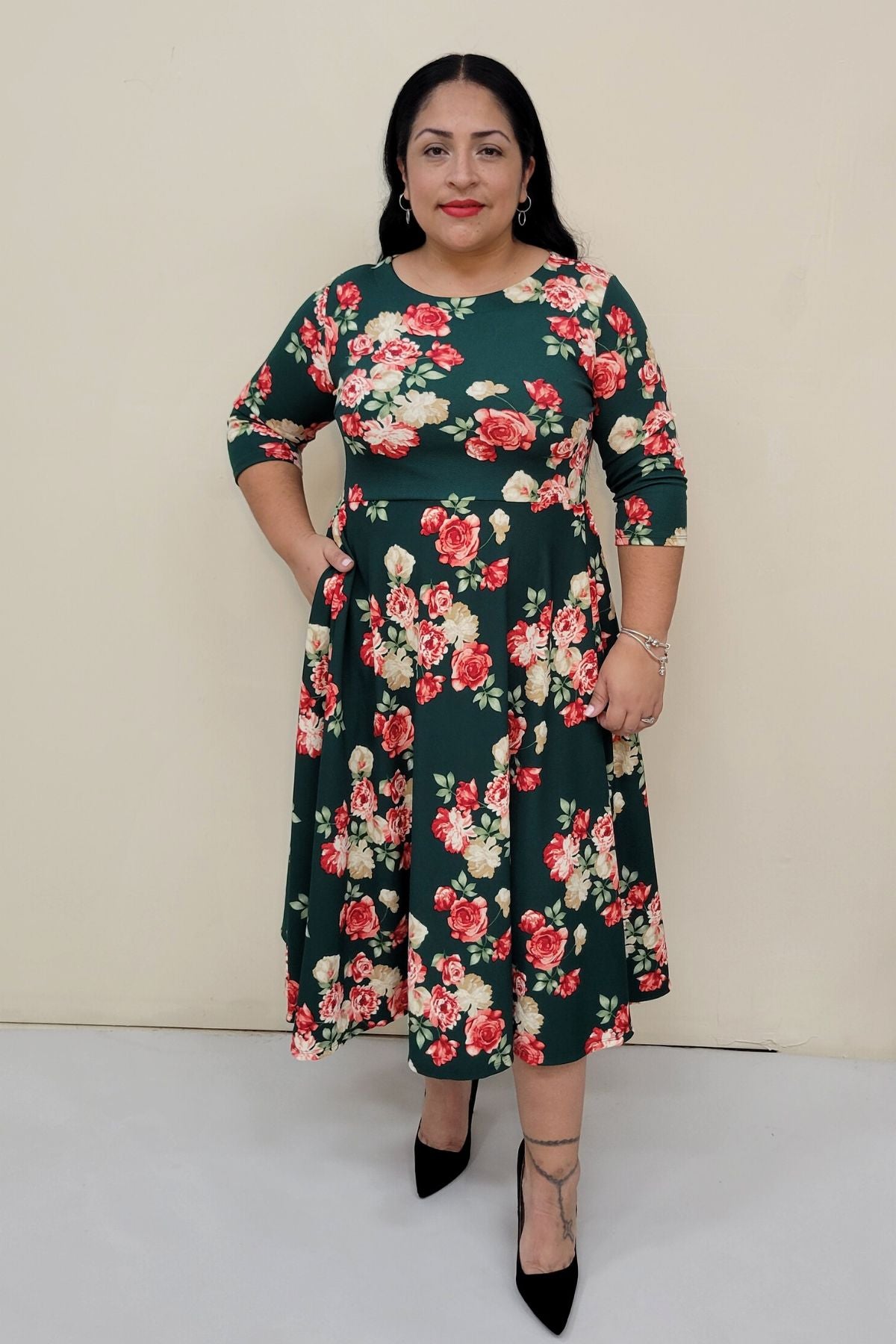 1223 Plus Size Floral Midi Dress, round neck, pockets